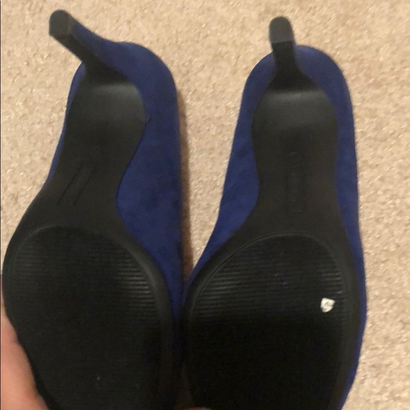 True blue heels! - Picture 4 of 4